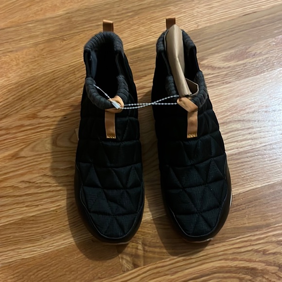 New Teva Ember Mid Boot Quilted Black Womens 8 - Picture 5 of 15